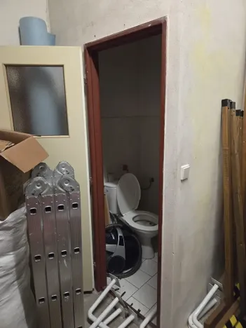 Pronájem obchodního prostoru, Třebíč, Karlovo nám., 72 m2