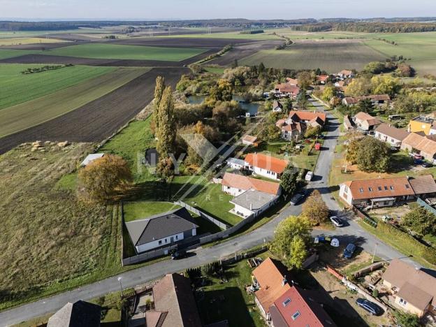 Prodej rodinného domu, Krakovany, 163 m2