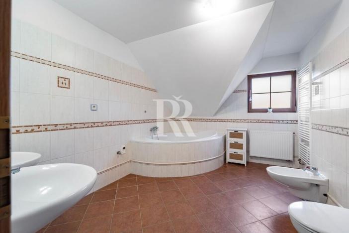 Prodej rodinného domu, Libčany, 280 m2