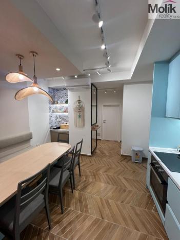 Prodej bytu 2+kk, Golem, 61 m2