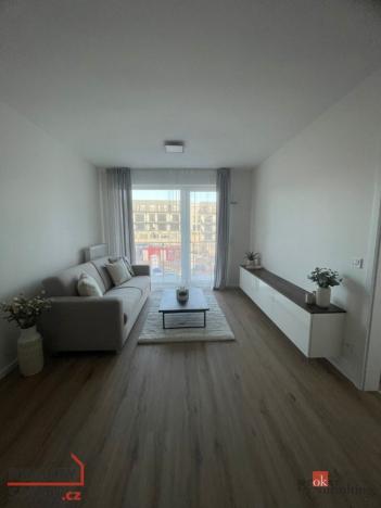 Pronájem bytu 1+kk, Kladno - Dubí, Ke křížku, 35 m2