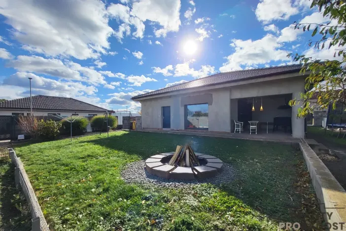 Prodej rodinného domu, Hrádek, 165 m2