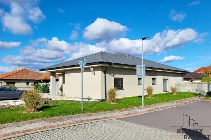 Prodej rodinného domu, Hrádek, 165 m2