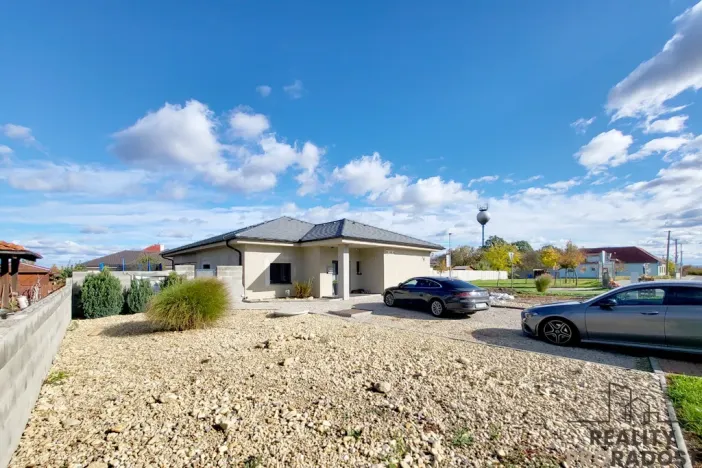 Prodej rodinného domu, Hrádek, 165 m2