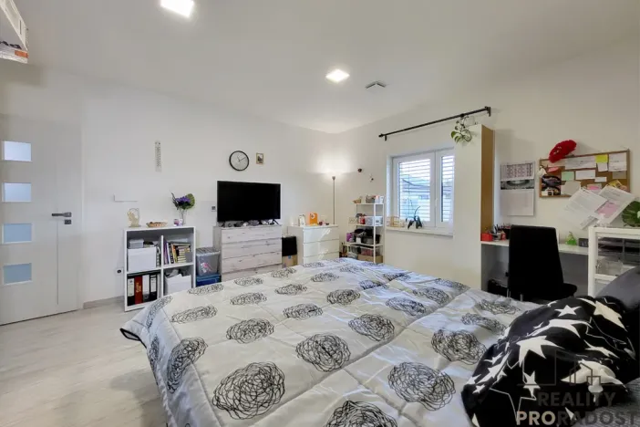 Prodej rodinného domu, Hrádek, 165 m2