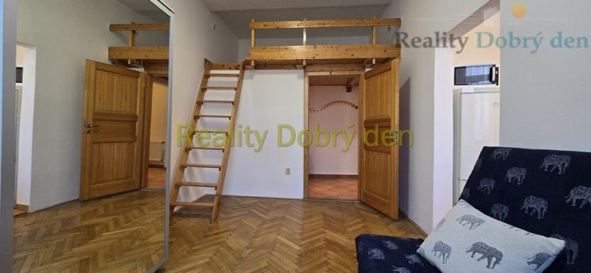 Prodej bytu 2+1, Opava, Zacpalova, 71 m2