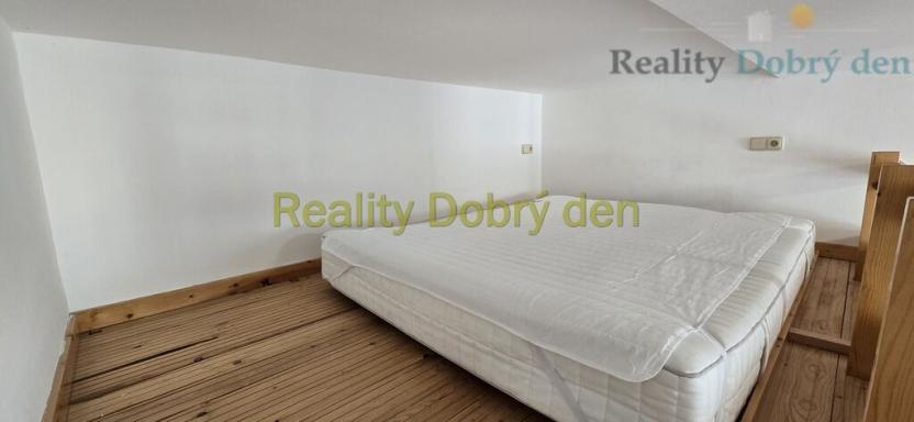 Prodej bytu 2+1, Opava, Zacpalova, 71 m2