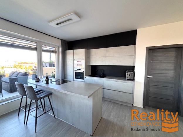 Prodej bytu 2+kk, Otrokovice, Příčná, 68 m2