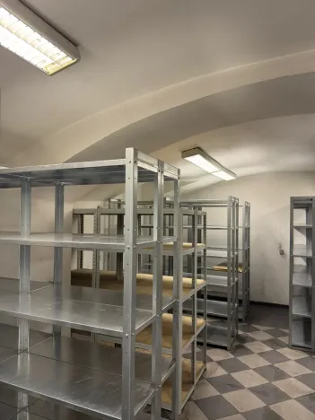 Pronájem skladu, Praha - Vinohrady, Italská, 108 m2