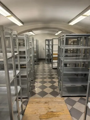 Pronájem skladu, Praha - Vinohrady, Italská, 108 m2