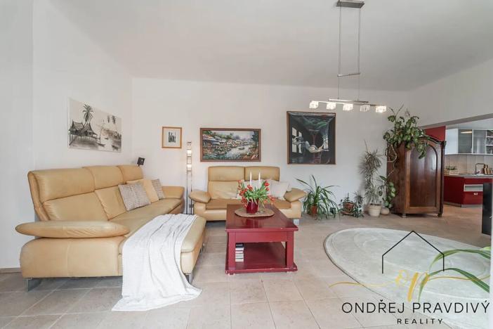 Prodej činžovního domu, Lety, Sokolská, 265 m2