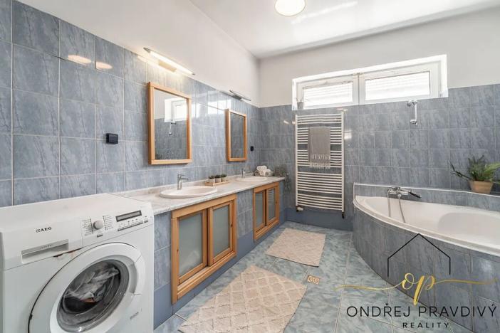 Prodej činžovního domu, Lety, Sokolská, 265 m2