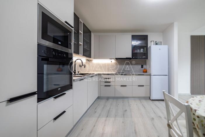 Prodej bytu 5+kk, Holubice, Za Dvorem, 117 m2