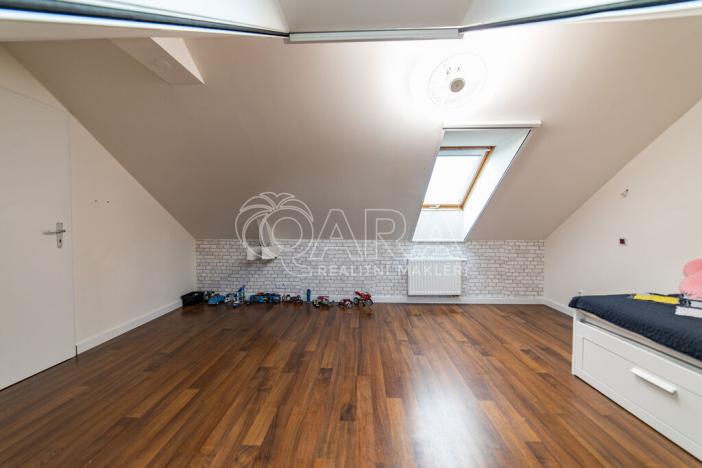 Prodej bytu 5+kk, Holubice, Za Dvorem, 117 m2