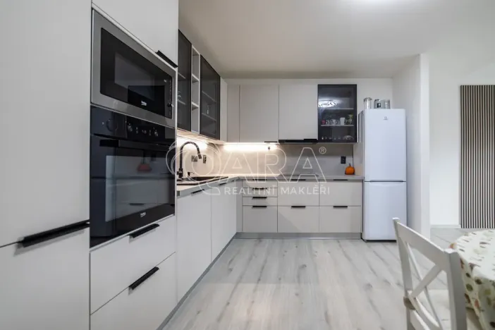 Prodej bytu 5+kk, Holubice, Za Dvorem, 117 m2