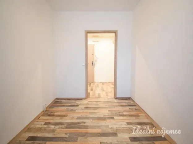 Pronájem bytu 2+kk, Brno - Židenice, Bořetická, 40 m2