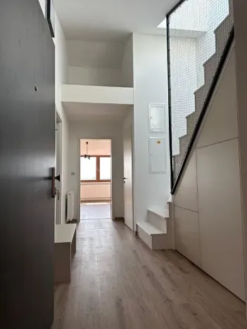 Pronájem bytu 2+kk, Praha - Prosek, Prosecká, 99 m2