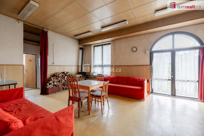 Prodej ubytování, Valeč - Kostrčany, 43069 m2