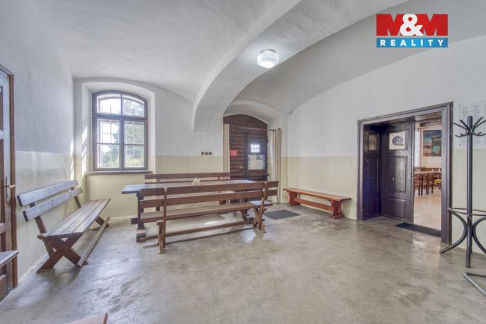 Prodej obchodního prostoru, Hradec Králové - Svinary, Podhůrská, 633 m2