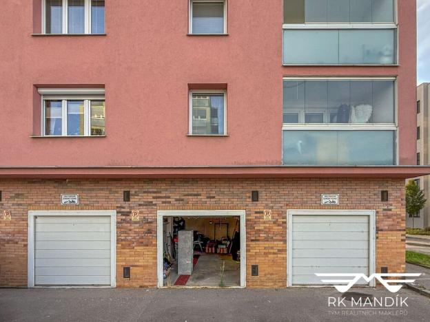 Pronájem garáže, Praha - Košíře, Česká, 22 m2