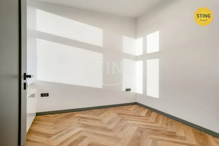 Pronájem bytu 3+kk, Ostrava, Nádražní, 66 m2