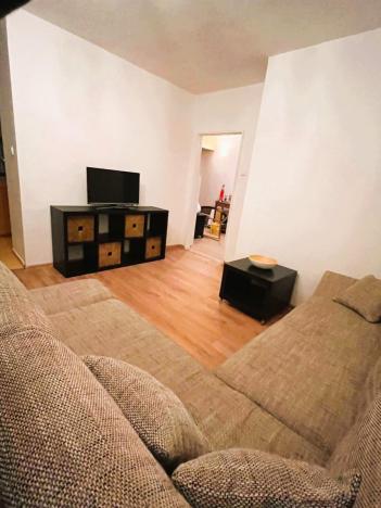 Pronájem bytu 3+1, Praha - Troja, Svídnická, 68 m2