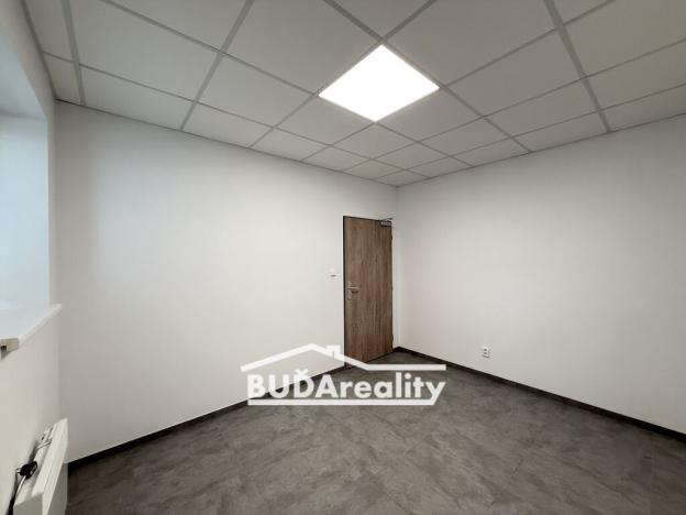 Pronájem kanceláře, Otrokovice, tř. Osvobození, 14 m2