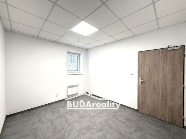 Pronájem kanceláře, Otrokovice, tř. Osvobození, 14 m2