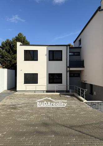 Pronájem kanceláře, Otrokovice, tř. Osvobození, 14 m2