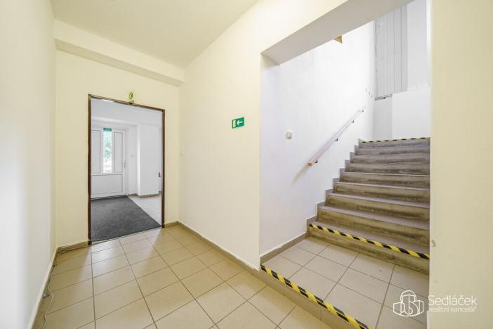 Prodej výrobních prostor, Krásno, Kladenská, 4900 m2