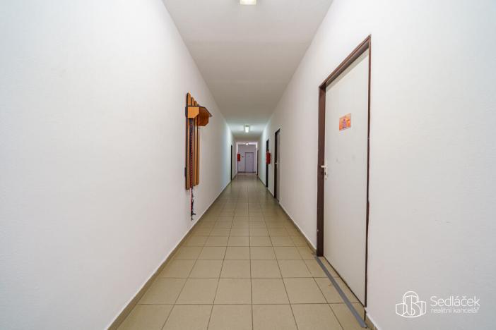 Prodej výrobních prostor, Krásno, Kladenská, 4900 m2