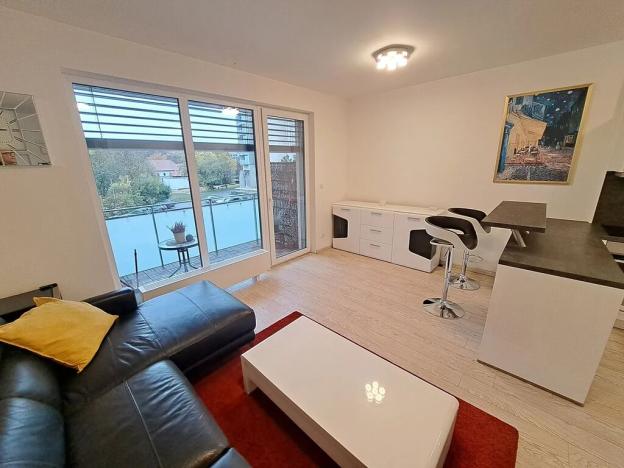 Pronájem bytu 1+kk, Brno, Poříčí, 35 m2