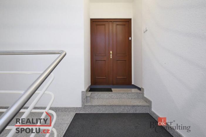 Pronájem kanceláře, Jablonec nad Nisou, Budovatelů, 180 m2