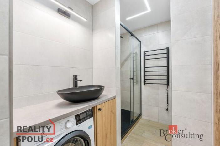 Pronájem bytu 2+kk, Pardubice - Zelené Předměstí, S. K. Neumanna, 53 m2