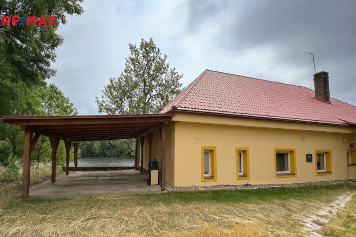 Pronájem rodinného domu, Slaný - Blahotice, 200 m2