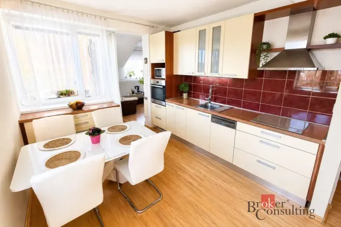Prodej bytu 3+1, Sokolnice, Volejníkova, 79 m2