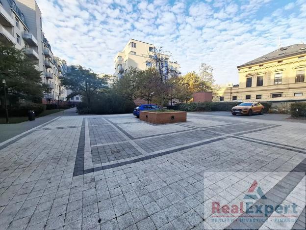 Prodej bytu 1+kk, Praha - Vinohrady, U Zvonařky, 40 m2