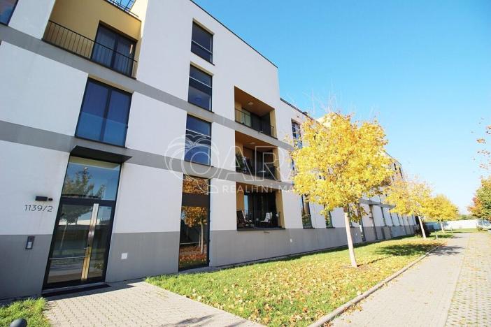 Pronájem bytu 3+kk, Praha - Kbely, Plzákova, 77 m2