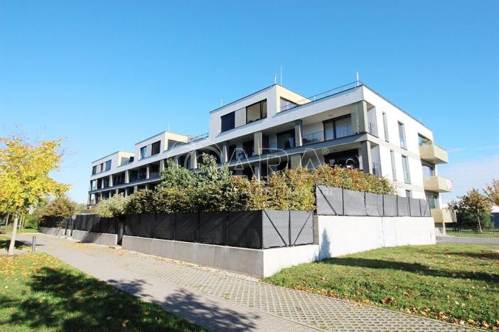 Pronájem bytu 3+kk, Praha - Kbely, Plzákova, 77 m2