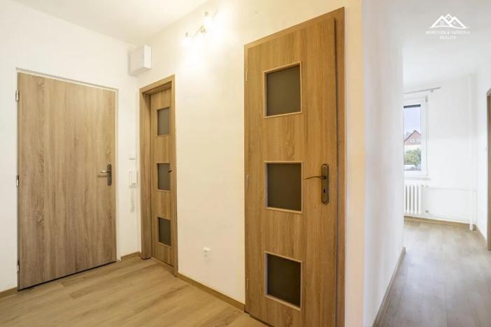 Pronájem bytu 3+1, Seč, Sídl. 9. května, 61 m2