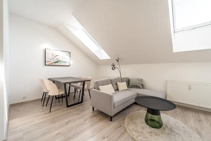 Pronájem bytu 2+kk, Praha - Libeň, Pod Labuťkou, 52 m2