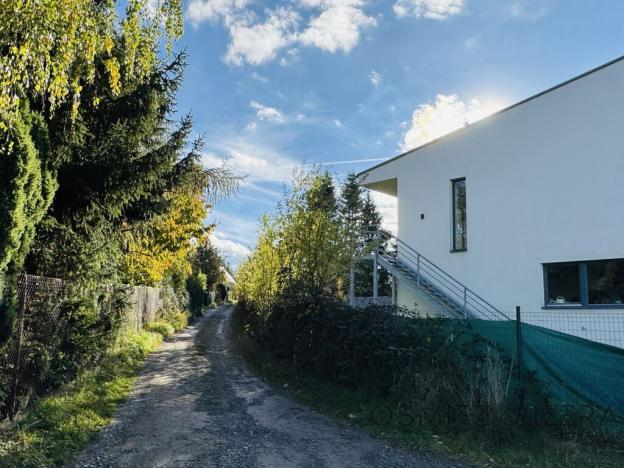 Pronájem bytu 2+kk, Mníšek pod Brdy, U Kolejí, 45 m2