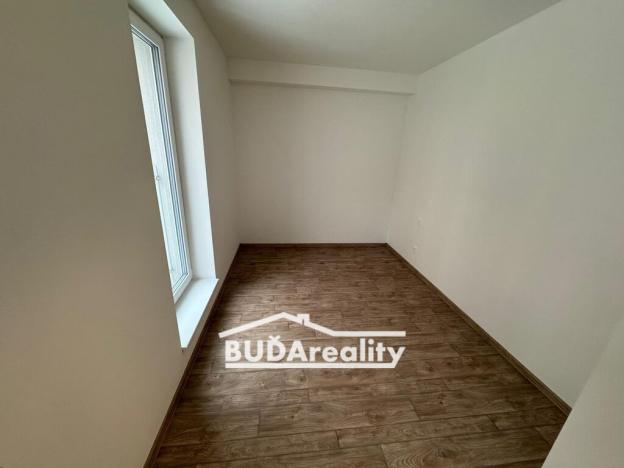 Pronájem bytu 2+kk, Zlín, Lorencova, 40 m2