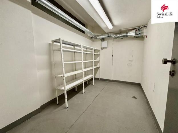 Pronájem skladu, Hradec Králové, třída Edvarda Beneše, 18 m2