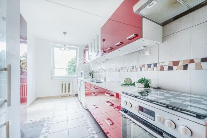 Prodej bytu 3+1, Praha - Chodov, Bachova, 72 m2