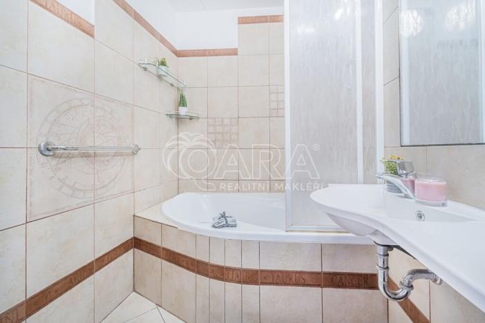 Prodej bytu 3+1, Praha - Chodov, Bachova, 72 m2