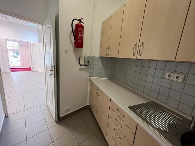 Pronájem obchodního prostoru, Opava, náměstí Republiky, 65 m2