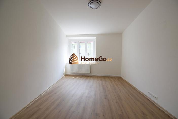 Pronájem bytu 1+kk, Praha - Nusle, Žateckých, 33 m2