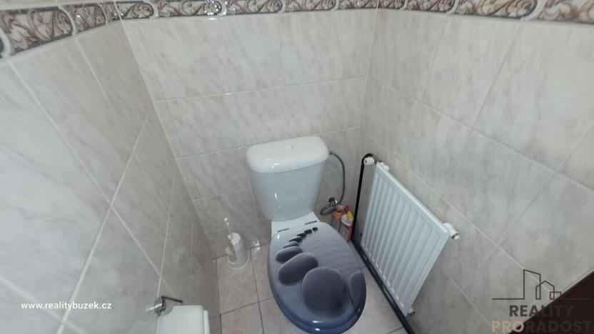 Pronájem rodinného domu, Komárov, 150 m2