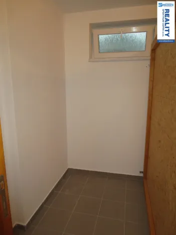Pronájem bytu 2+kk, Kamenný Újezd, 5. května, 42 m2